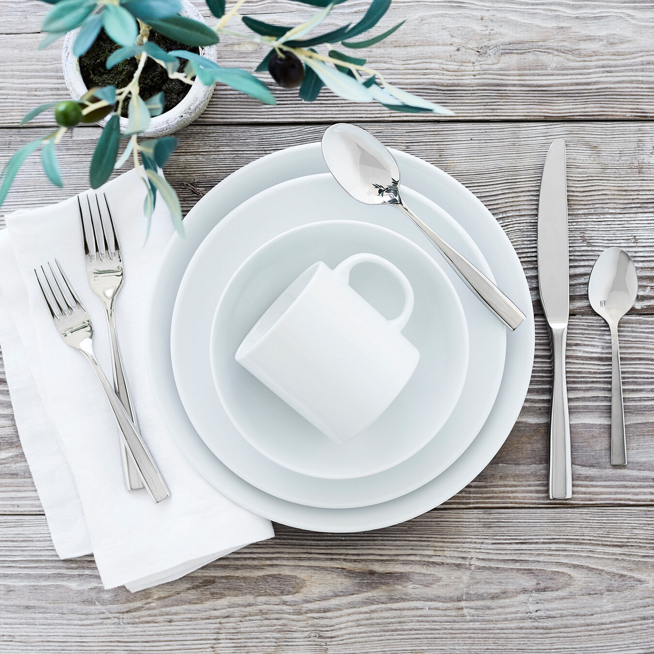 Sur La Table Coupe 16-Piece Dinnerware Set EO16YS00 16 Pieces Sur La Table Coupe 16-Piece Dinnerware Set EO16YS00 16 Pieces